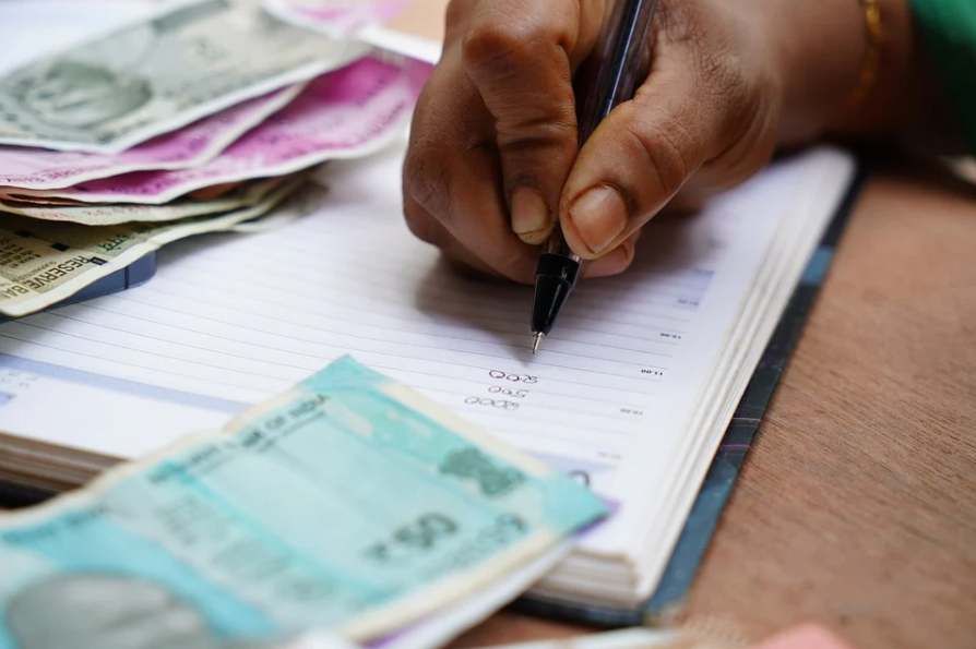 Things to Consider When Applying for Cash Advance Loans